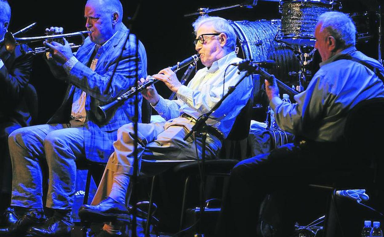 Woody Allen disfruta en Bilbao con el El Correo